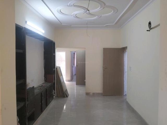 2 BHK Apartment in Paschim Vihar for resale New Delhi. The reference number is 20988105