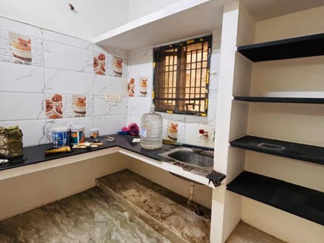 2 BHK Apartment in Perungudi for rent Chennai. The reference number is 20405050