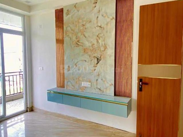 2 BHK Apartment in Phi IV for rent Greater Noida. The reference number is 20037820