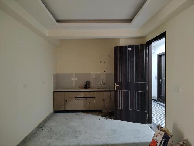 2 BHK Apartment in Phi IV for resale Greater Noida. The reference number is 11621681
