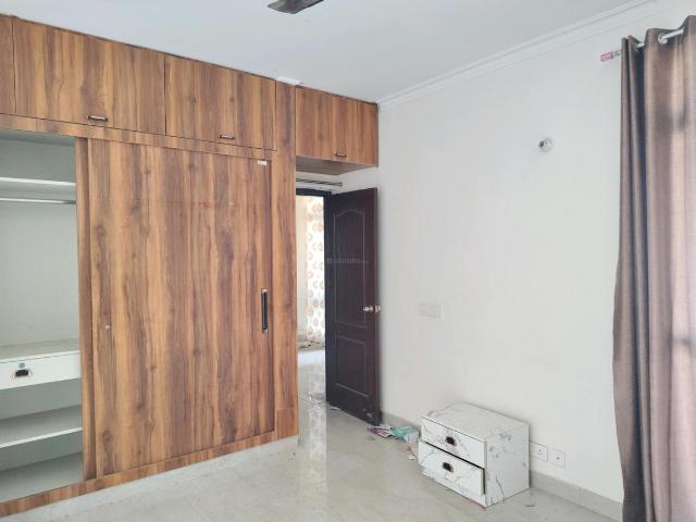 2 BHK Apartment in Phi II for rent Greater Noida. The reference number is 12023980