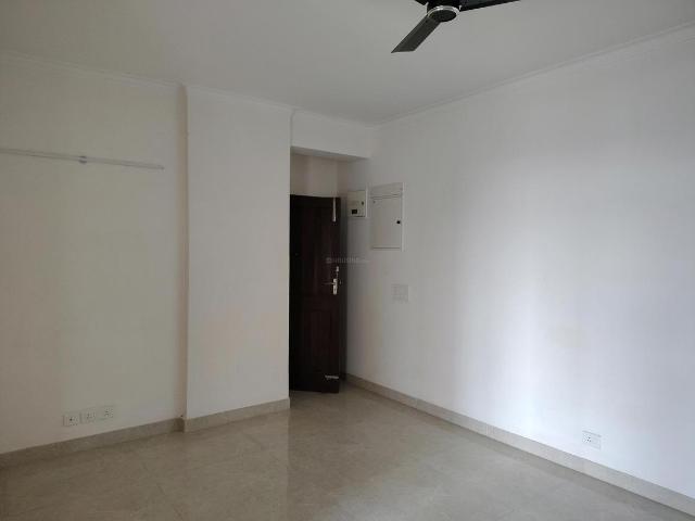 2 BHK Apartment in Phi II for rent Greater Noida. The reference number is 15171298