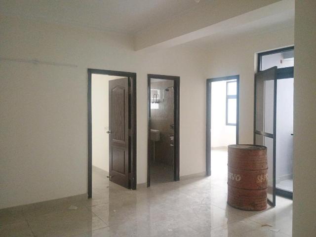 2 BHK Apartment in Phi II for resale Greater Noida. The reference number is 15612271
