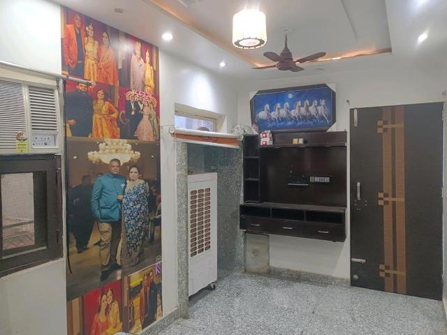 2 BHK Apartment in Pitampura for rent New Delhi. The reference number is 20649612