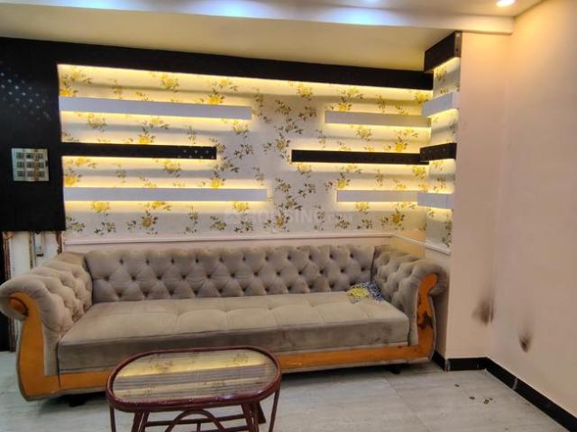 2 BHK Apartment in Picnic Garden for rent Kolkata. The reference number is 20748919