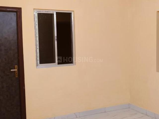 2 BHK Apartment in Picnic Garden for rent Kolkata. The reference number is 20760026