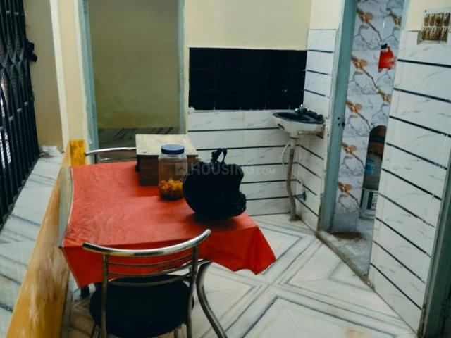 2 BHK Apartment in Picnic Garden for rent Kolkata. The reference number is 20980469