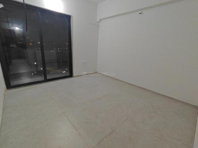 2 BHK Apartment in Piplod for rent Surat. The reference number is 20904735