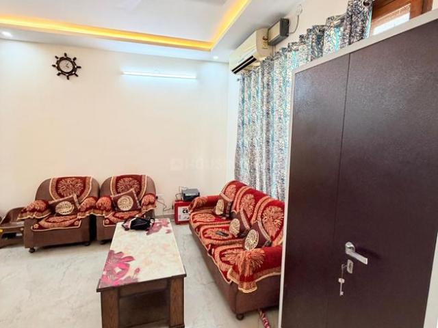 2 BHK Apartment in PR7 Airport Road for rent Zirakpur. The reference number is 20513816