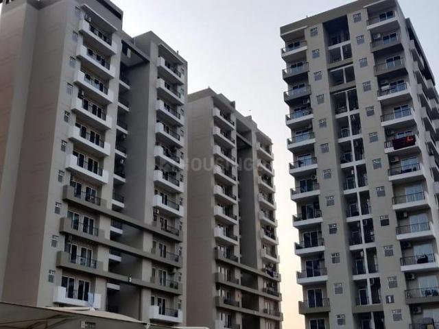 2 BHK Apartment in PR7 Airport Road for resale Zirakpur. The reference number is 19664977