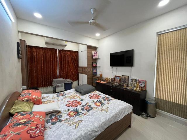 2 BHK Apartment in Prabhadevi for rent Mumbai. The reference number is 19734566