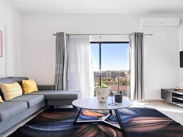 2 BHK Apartment in Prabhadevi for resale Mumbai. The reference number is 19677268