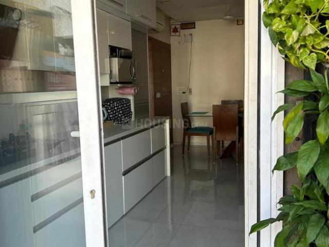 2 BHK Apartment in Prabhadevi for resale Mumbai. The reference number is 19686278