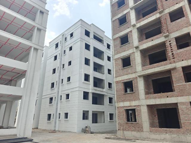 2 BHK Apartment in Pragathi Nagar for resale Hyderabad. The reference number is 20051039
