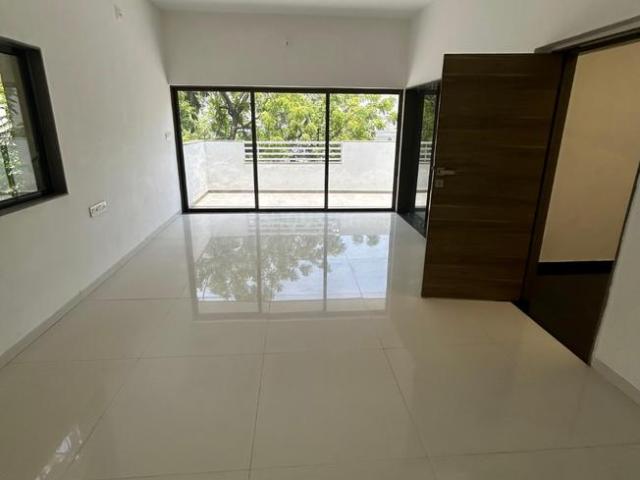 2 BHK Apartment in Prahlad Nagar for rent Ahmedabad. The reference number is 20480189