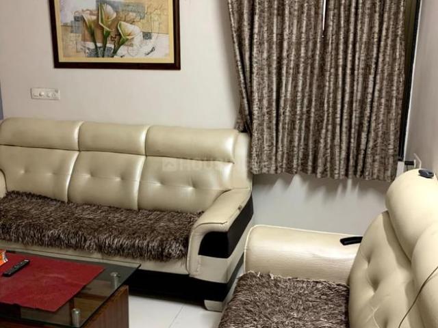 2 BHK Apartment in Prahlad Nagar for rent Ahmedabad. The reference number is 20494378