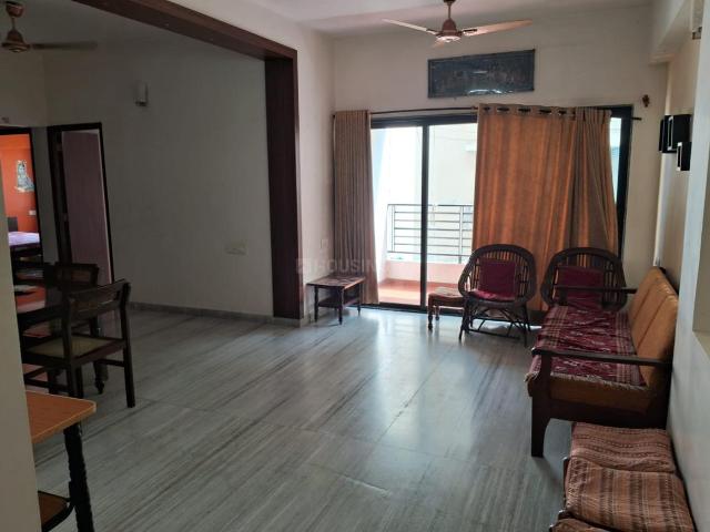 2 BHK Apartment in Prahlad Nagar for rent Ahmedabad. The reference number is 20596079