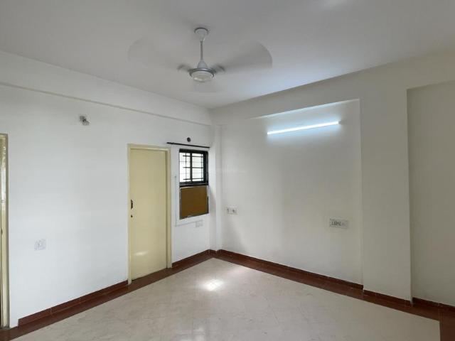 2 BHK Apartment in Prahlad Nagar for rent Ahmedabad. The reference number is 20343006