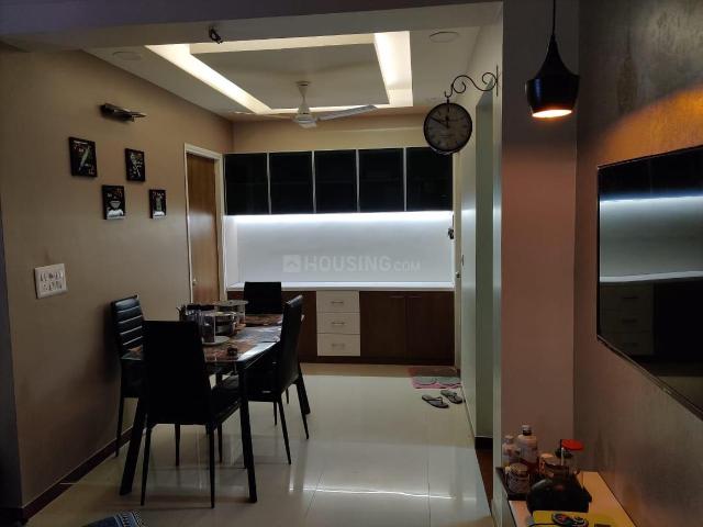 2 BHK Apartment in Prahlad Nagar for resale Ahmedabad. The reference number is 20359348