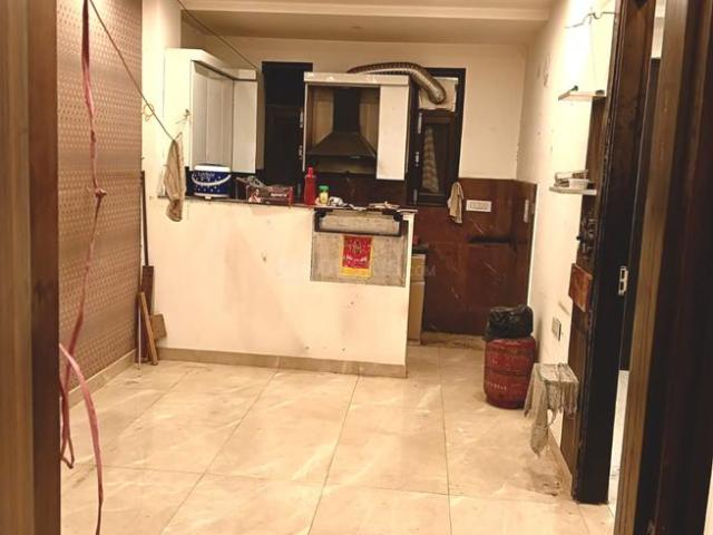 2 BHK Apartment in Pratap Vihar for rent Ghaziabad. The reference number is 20075574