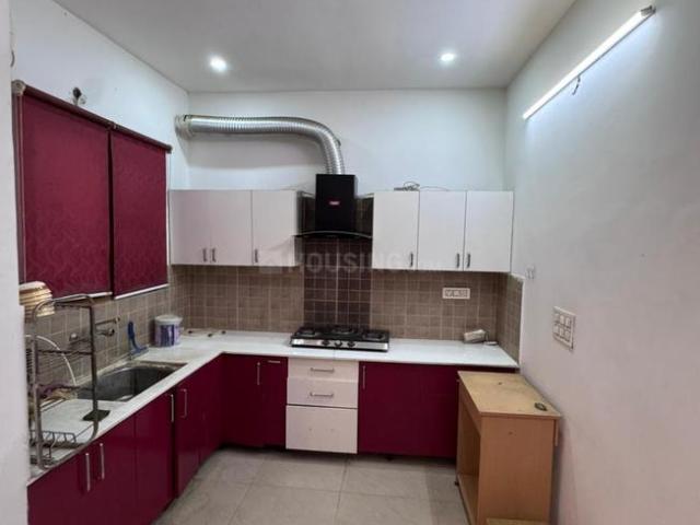 2 BHK Apartment in Preet Colony for rent Zirakpur. The reference number is 20847896