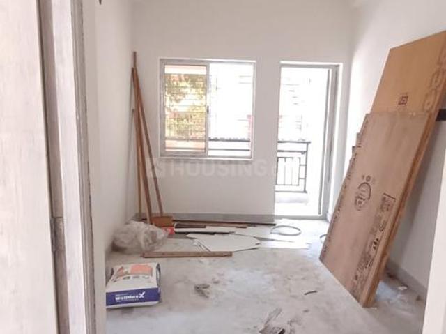 2 BHK Apartment in Prince Anwar Shah Connector for resale Kolkata. The reference number is 17127535