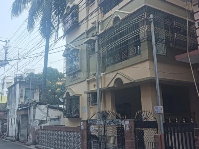 2 BHK Apartment in Prince Anwar Shah Connector for resale South Kolkata. The reference number is 17370450