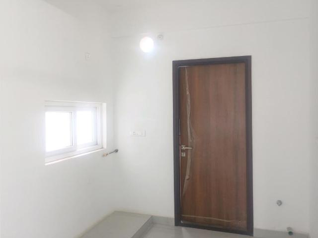 2 BHK Apartment in Puppalaguda for resale Hyderabad. The reference number is 20426243