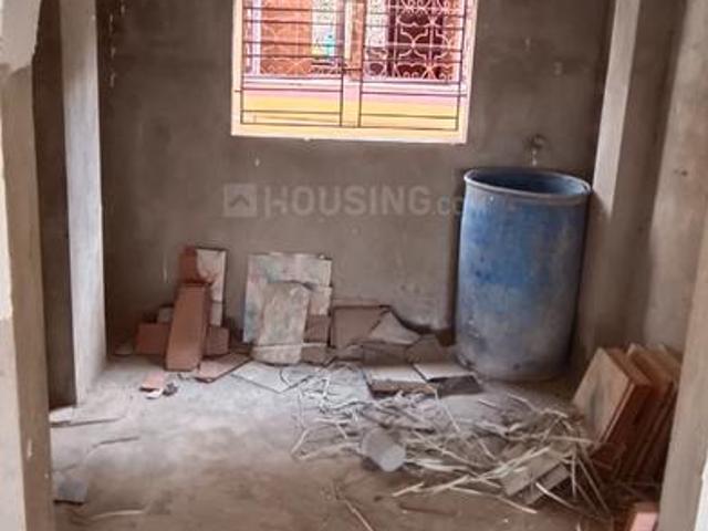 2 BHK Apartment in Rahara for resale Kolkata. The reference number is 20247130