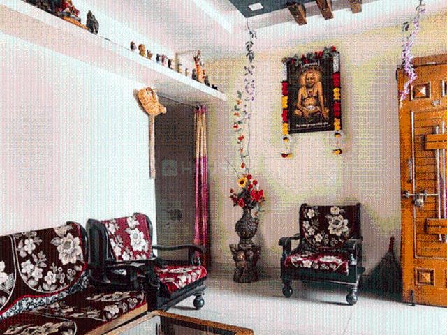 2 BHK Apartment in Rajarampuri for rent Kolhapur. The reference number is 18863296