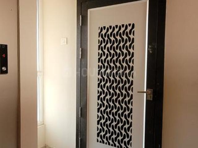 2 BHK Apartment in Rajendra Nagar for rent Kolhapur. The reference number is 19163997