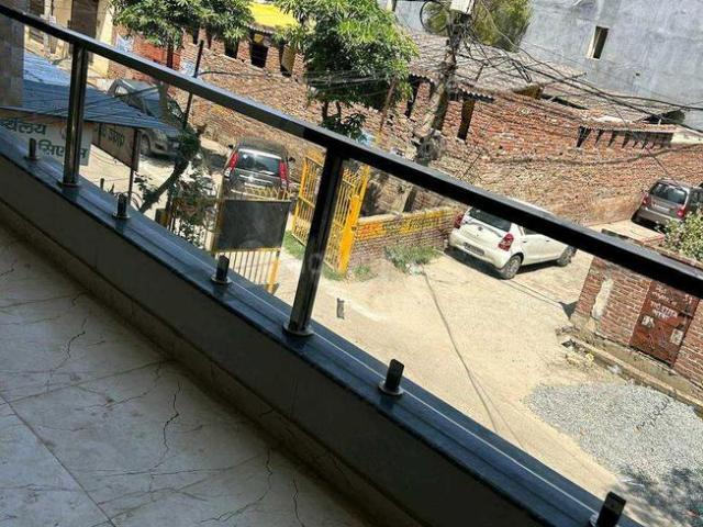 2 BHK Apartment in Sahibabad Industrial Area for resale Ghaziabad. The reference number is 17819391