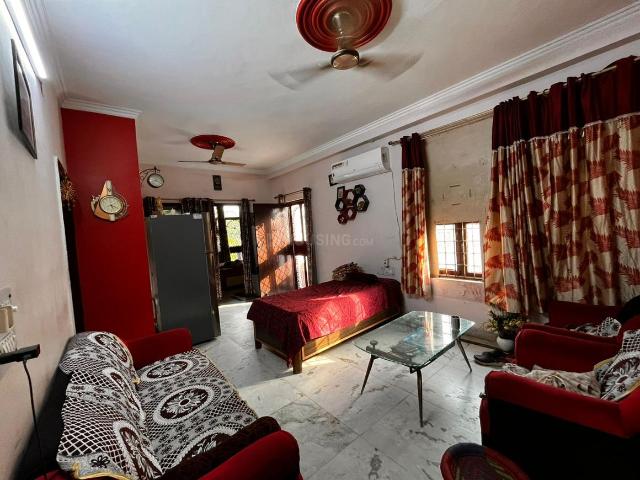 2 BHK Apartment in Rajendra Nagar for resale Ghaziabad. The reference number is 17372694