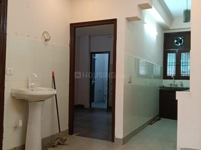 2 BHK Apartment in Rajendra Nagar for resale Ghaziabad. The reference number is 19195848