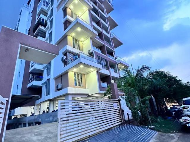 2 BHK Apartment in Rajnagar for rent Nagpur. The reference number is 17876143