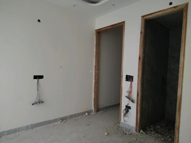 2 BHK Apartment in Rajpur Khurd Village for resale New Delhi. The reference number is 20587871