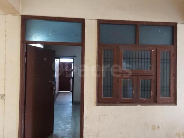 2 BHK Apartment in Ram Bagh for rent Agra. The reference number is 13311220