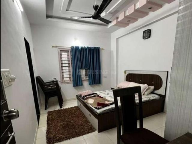 2 BHK Apartment in Ramdev Nagar for rent Ahmedabad. The reference number is 19786467