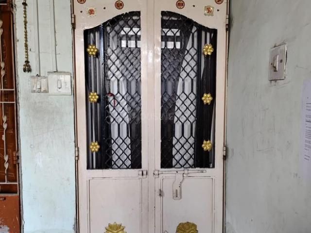 2 BHK Apartment in Ranip for resale Ahmedabad. The reference number is 17746695