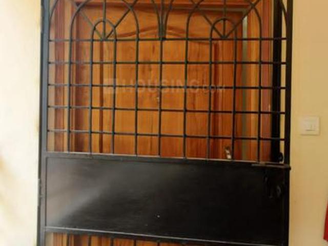 2 BHK Apartment in Rhoda Mistri Nagar for resale Hyderabad. The reference number is 20984678