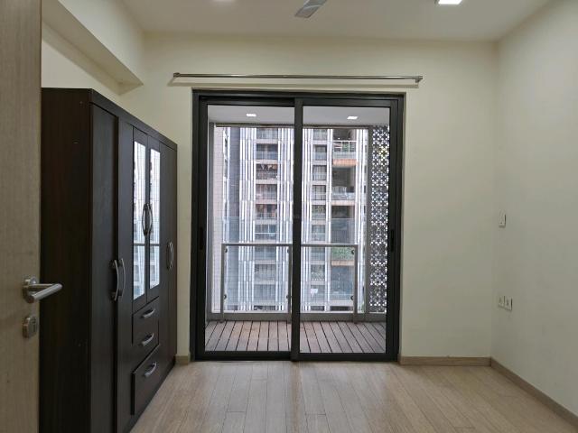 2 BHK Apartment in Worli for rent Mumbai. The reference number is 17408509