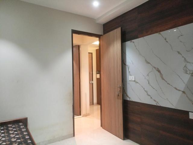 2 BHK Apartment in Worli for rent Mumbai. The reference number is 18690943