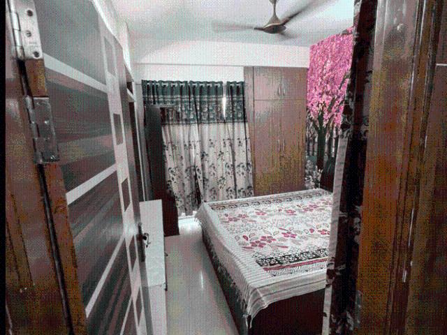 2 BHK Apartment in Wave City for rent Ghaziabad. The reference number is 19747388