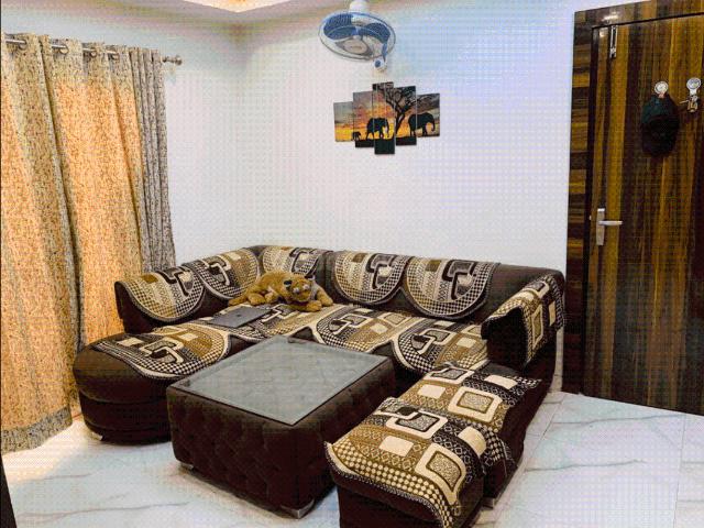 2 BHK Apartment in Wave City for rent Ghaziabad. The reference number is 19747337