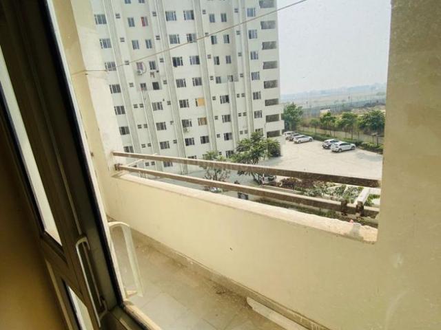 2 BHK Apartment in Wave City for rent Ghaziabad. The reference number is 20196518