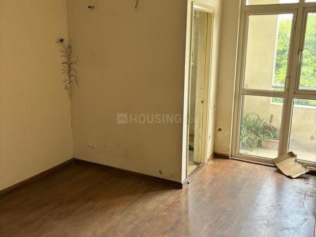 2 BHK Apartment in Wave City for rent Ghaziabad. The reference number is 20238614