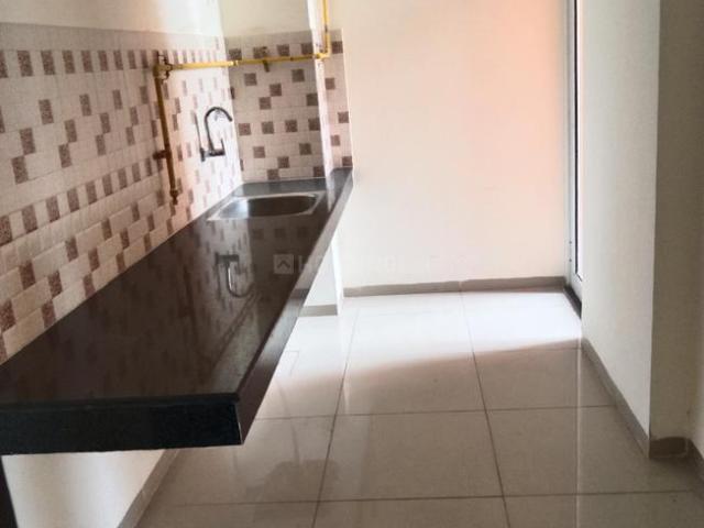 2 BHK Apartment in Wave City for rent Ghaziabad. The reference number is 20740289