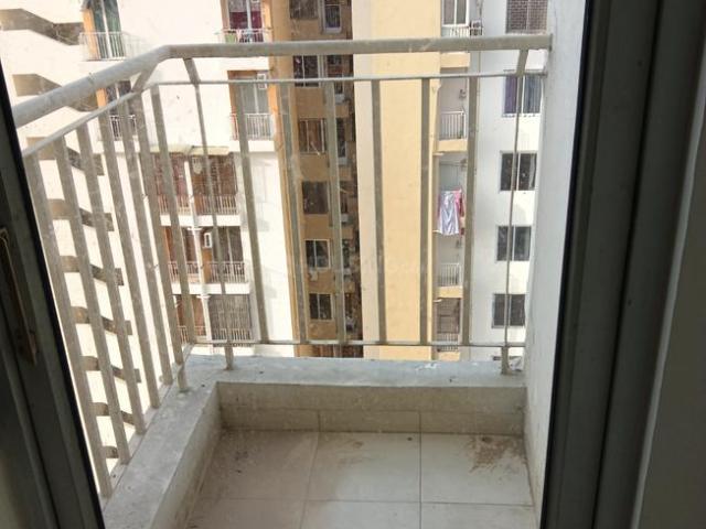 2 BHK Apartment in Wave City for rent Ghaziabad. The reference number is 20740305