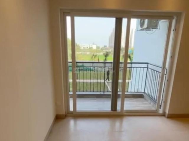 2 BHK Apartment in Wave City for resale Ghaziabad. The reference number is 17339642
