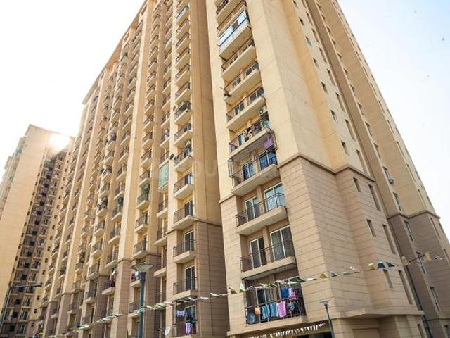 2 BHK Apartment in Wave City for resale Ghaziabad. The reference number is 20634755